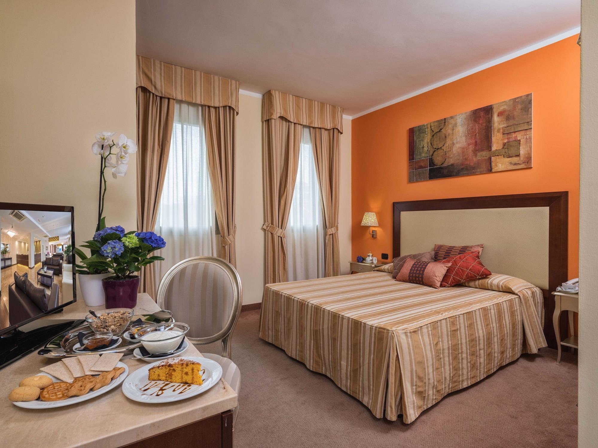 For Hotel Olbia