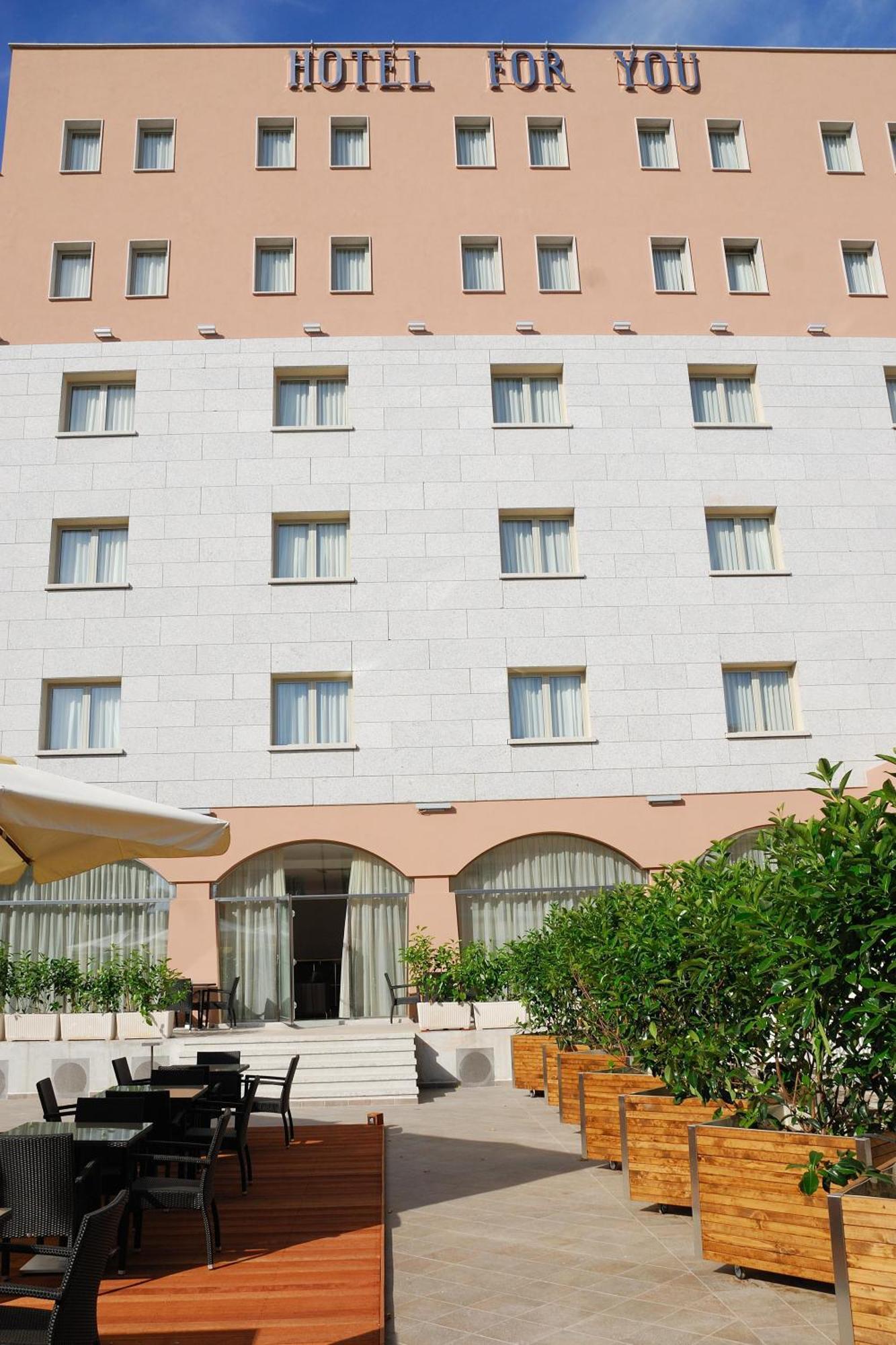 Hotel For