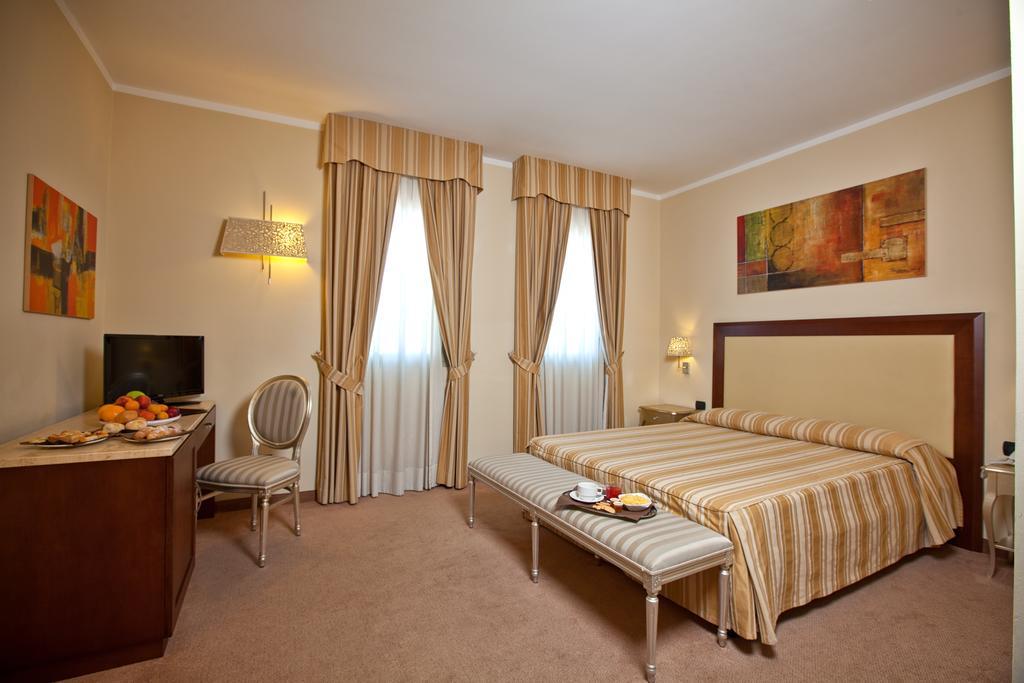 Hotel For Olbia