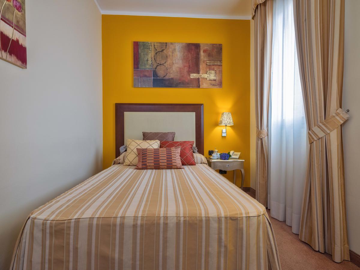 Hotel For