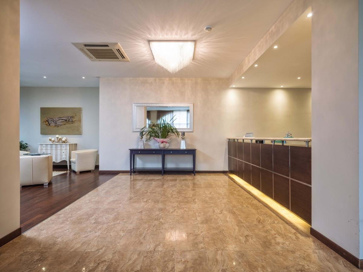 For Hotel Olbia